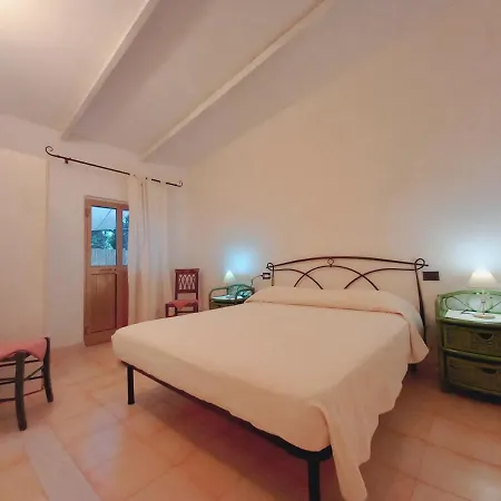 Апартаменты Casa La Quercia Santa Teresa - Wifi - Parking