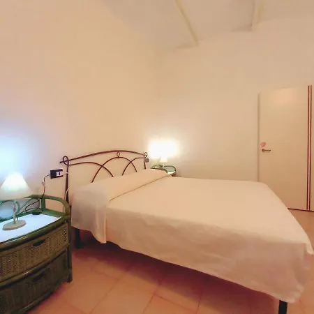 Апартаменты Casa La Quercia Santa Teresa - Wifi - Parking *