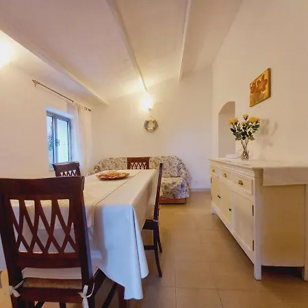 Casa La Quercia Santa Teresa - Wifi - Parking Апартаменты *